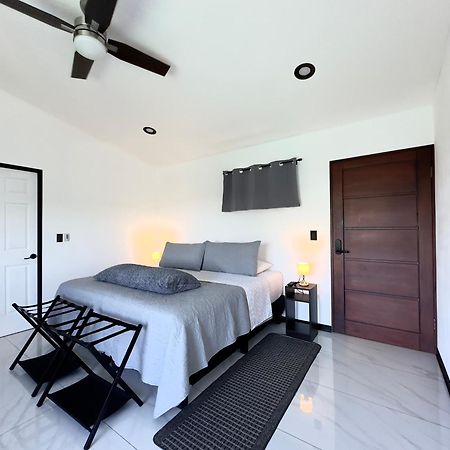Black & White Apartments Monteverde 외부 사진