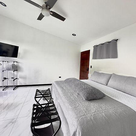 Black & White Apartments Monteverde 외부 사진