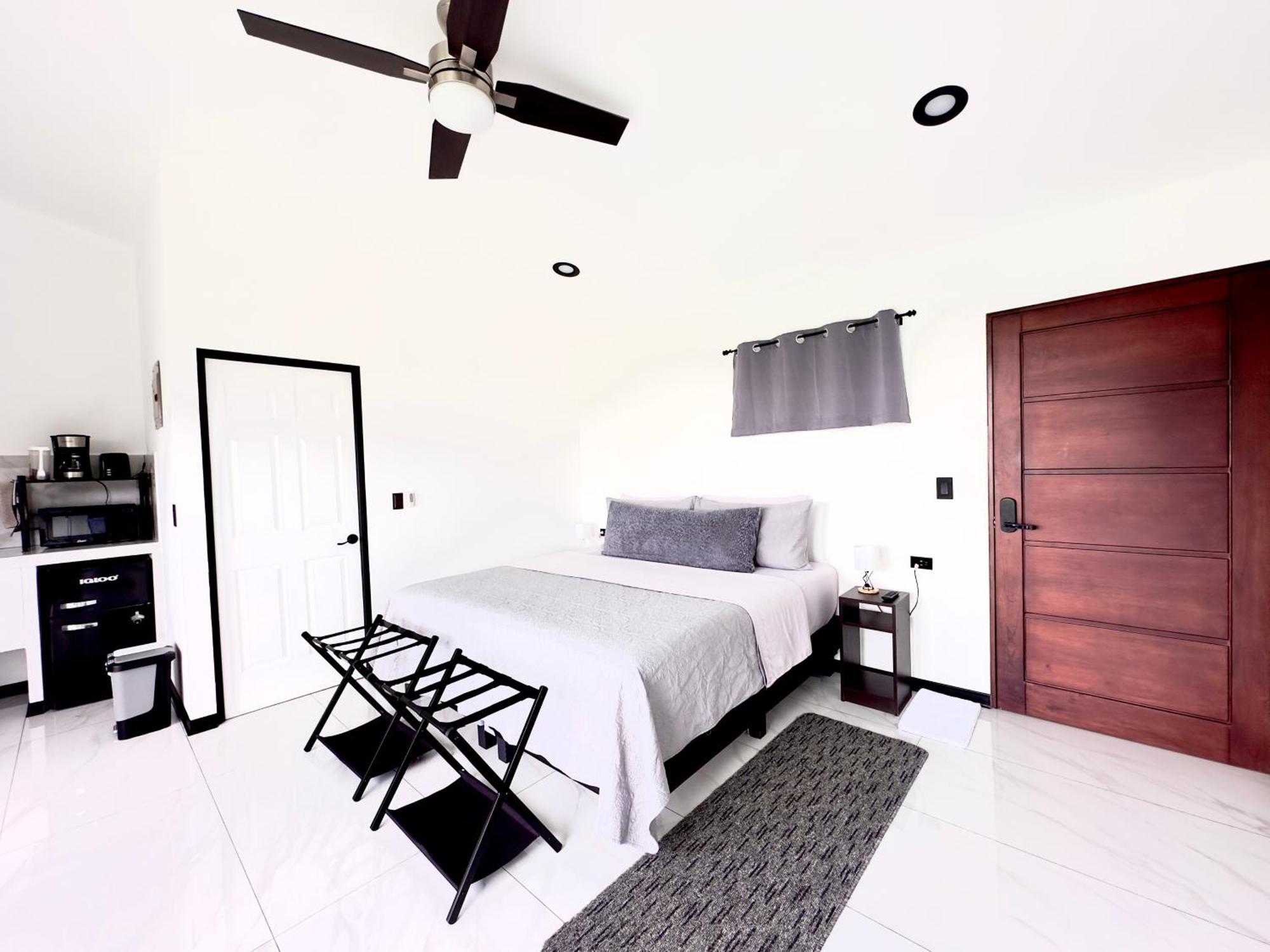 Black & White Apartments Monteverde 외부 사진